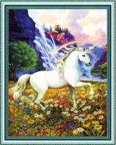 Единорог под радугой на цветущей полянке